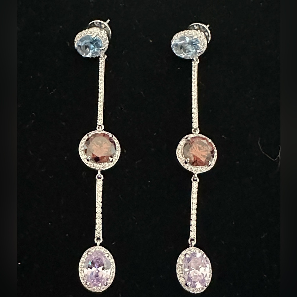 Henri Bendel Luxe Drop Crystal and Silver Drop Earrings in NWOT Condition